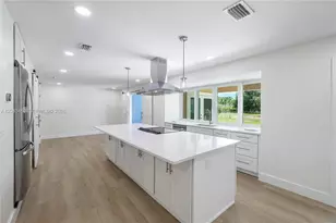 4914 SW 90th Ave, Cooper City, FL 33328 - Photo 7