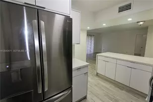 10755 SW 108th Ave, Miami, FL 33176 - Photo 9