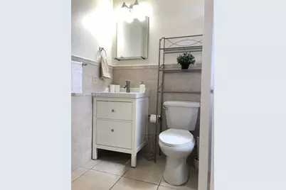2385 NW 11th St #A35, Miami, FL 33125 - Photo 11