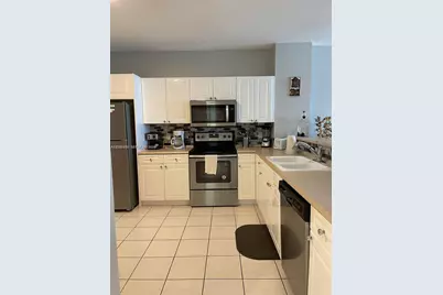 17050 N Bay Rd #407, Sunny Isles Beach, FL 33160 - Photo 9