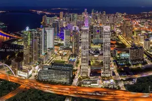 20 NE 11th St, Miami, FL 33132 - Photo 1
