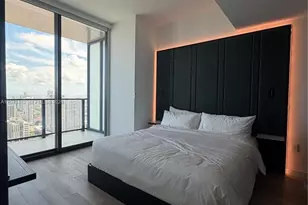 20 NE 11th St, Miami, FL 33132 - Photo 9