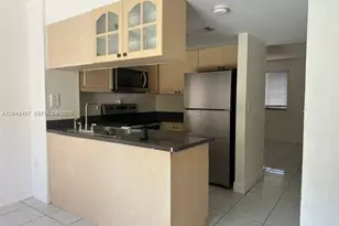 1819 SW 107th Ave, Miami, FL 33165 - Photo 5