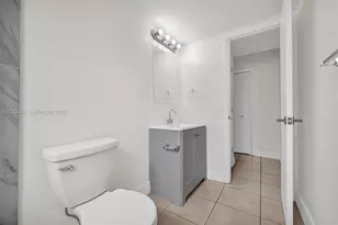 861 SW 74th Terrace, North Lauderdale, FL 33068 - Photo 15