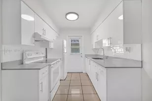 861 SW 74th Terrace, North Lauderdale, FL 33068 - Photo 3