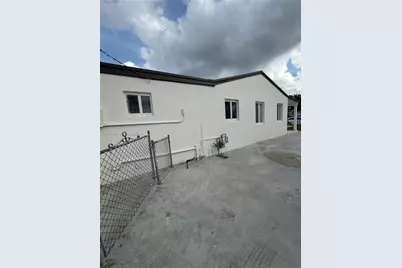 951 E 32nd St, Hialeah, FL 33013 - Photo 19