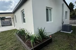 951 E 32nd St, Hialeah, FL 33013 - Photo 21