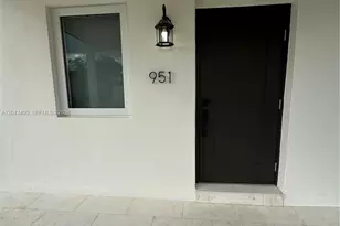 951 E 32nd St, Hialeah, FL 33013 - Photo 17