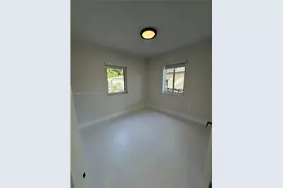 951 E 32nd St, Hialeah, FL 33013 - Photo 13