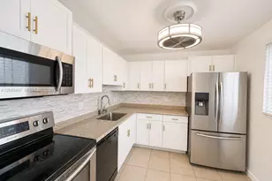 21121 SW 85th Ave, Cutler Bay, FL 33189 - Photo 3