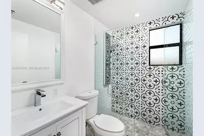 676 NW 47th St #4, Miami, FL 33127 - Photo 11