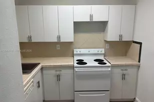 492 NW 165th St Rd, Miami, FL 33169 - Photo 11