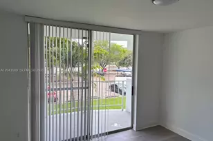 492 NW 165th St Rd, Miami, FL 33169 - Photo 21