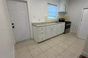 808 84th St, Miami Beach, FL 33141 - Photo 9