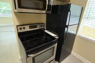 2301 NE 6th Ave, Wilton Manors, FL 33305 - Photo 5