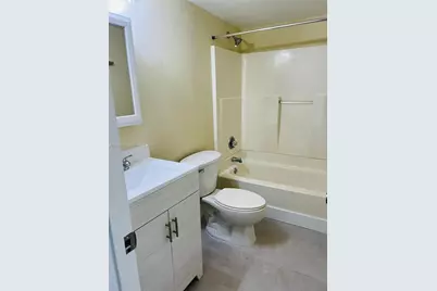2301 NE 6th Ave #204, Wilton Manors, FL 33305 - Photo 3