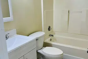 2301 NE 6th Ave, Wilton Manors, FL 33305 - Photo 3