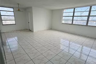 1351 NE Miami Gardens Dr, Miami, FL 33179 - Photo 1