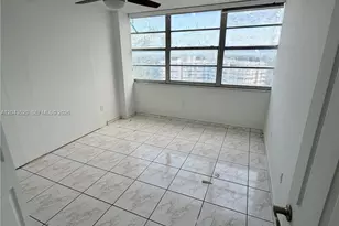 1351 NE Miami Gardens Dr, Miami, FL 33179 - Photo 9