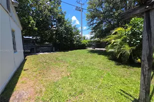 1215 NE 182nd St, North Miami Beach, FL 33162 - Photo 17