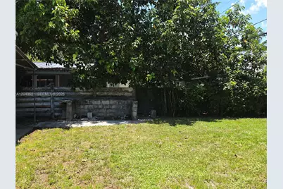 1215 NE 182nd St, North Miami Beach, FL 33162 - Photo 21