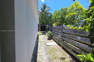 1215 NE 182nd St, North Miami Beach, FL 33162 - Photo 19