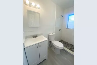 1005 NE 2nd St, Hallandale Beach, FL 33009 - Photo 29