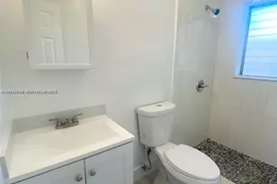 1005 NE 2nd St, Hallandale Beach, FL 33009 - Photo 29