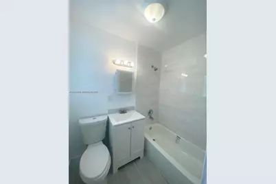 1005 NE 2nd St, Hallandale Beach, FL 33009 - Photo 17