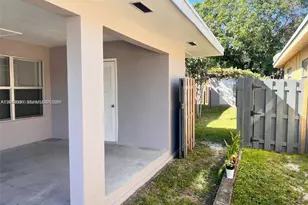 1005 NE 2nd St, Hallandale Beach, FL 33009 - Photo 35