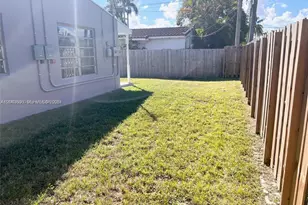 1005 NE 2nd St, Hallandale Beach, FL 33009 - Photo 57