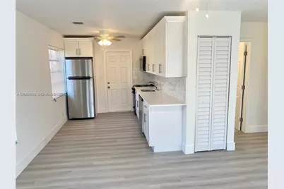 1005 NE 2nd St, Hallandale Beach, FL 33009 - Photo 47