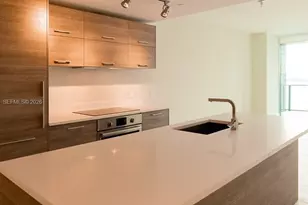 650 NE 32nd St, Miami, FL 33137 - Photo 3
