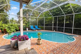 9720 Palmetto Club Ln W, Miami, FL 33157 - Photo 1