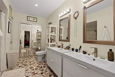 9720 Palmetto Club Ln W, Miami, FL 33157 - Photo 13