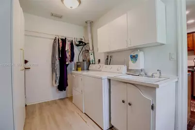 9720 Palmetto Club Ln W, Miami, FL 33157 - Photo 17