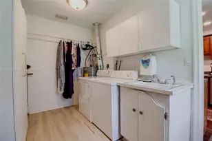 9720 Palmetto Club Ln W, Miami, FL 33157 - Photo 17