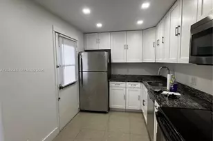 3475 N Country Club Dr, Aventura, FL 33180 - Photo 23
