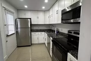 3475 N Country Club Dr, Aventura, FL 33180 - Photo 3