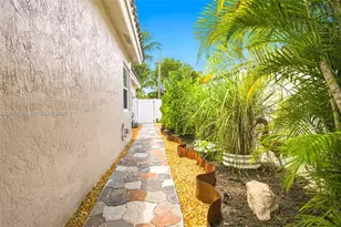 5830 SW 102nd Ave, Cooper City, FL 33328 - Photo 23