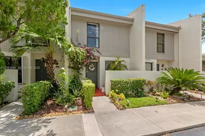 1121 NW 98th Ter #119, Pembroke Pines, FL 33024 - Photo 27
