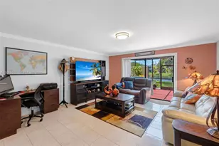 1121 NW 98th Terrace, Pembroke Pines, FL 33024 - Photo 3