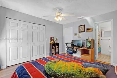 1121 NW 98th Ter #119, Pembroke Pines, FL 33024 - Photo 13