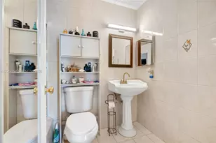 1121 NW 98th Terrace, Pembroke Pines, FL 33024 - Photo 19