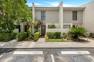 1121 NW 98th Terrace, Pembroke Pines, FL 33024 - Photo 1