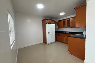 1122 NW 32nd Ct, Miami, FL 33125 - Photo 5