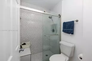 11527 SW 90th St, Miami, FL 33176 - Photo 23