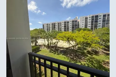 16919 N Bay Rd #307, Sunny Isles Beach, FL 33160 - Photo 17