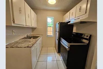 4621 SW 33rd Ave #4, Dania Beach, FL 33312 - Photo 5