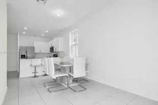 11889 NW 47th Manor, Coral Springs, FL 33076 - Photo 9